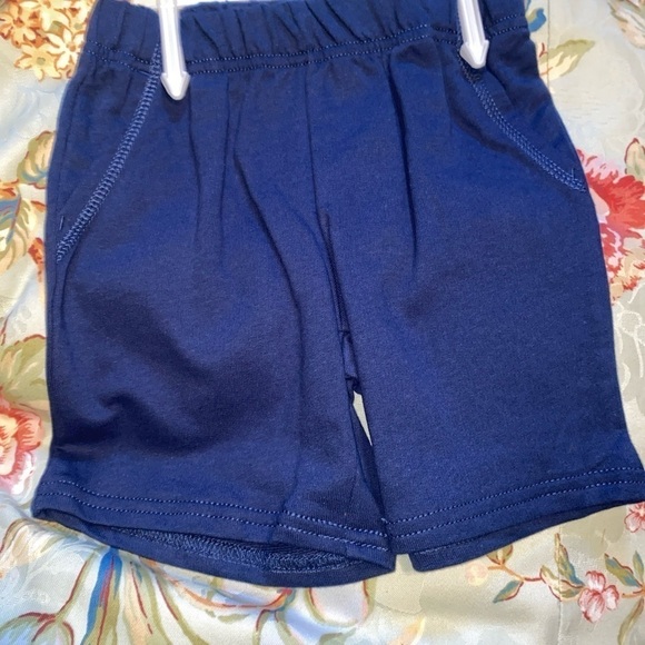 BOYS' CARTERS 2 PIECE SET - SHORTS & TOP  - SHARK - SIZE 3T-NEW WITH TAGS - Picture 4 of 5